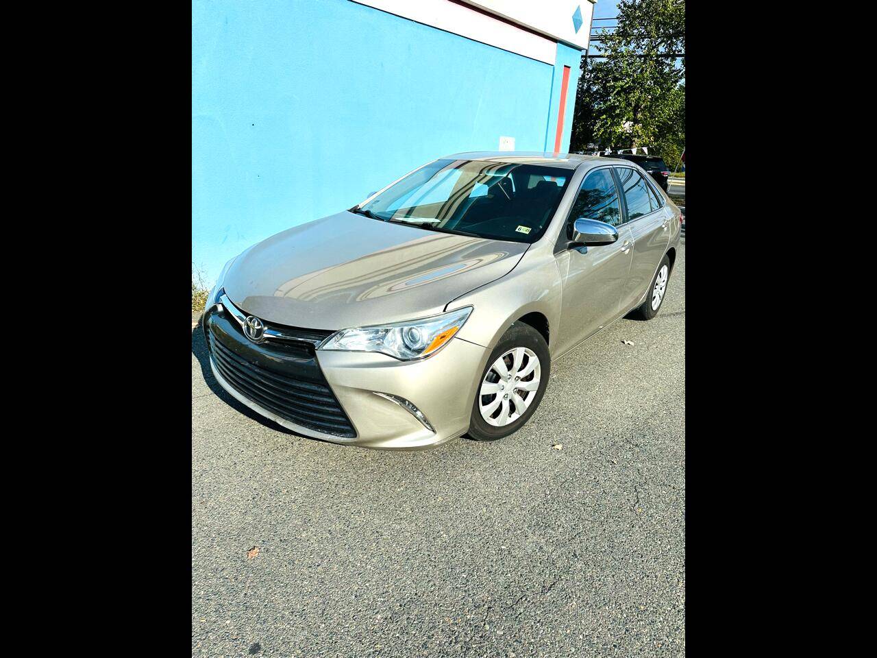 2015 Toyota Camry LE — Sedan — 109,216 mi — Fredericksburg, VA