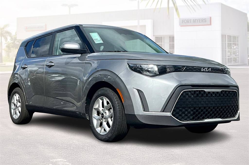 2025 Kia Soul LX — Hatchback — 11,528 mi — Fort Myers, FL