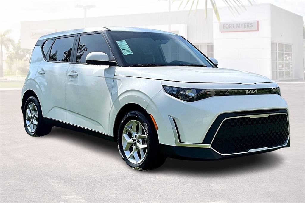 2023 Kia Soul LX — Hatchback — 17,404 mi — Fort Myers, FL