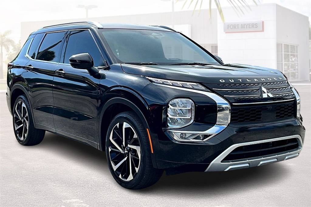 2024 Mitsubishi Outlander SEL — SUV — 8,725 mi — Fort Myers, FL