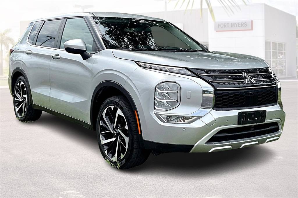 2024 Mitsubishi Outlander SE Black Edition — SUV — 42,007 mi — Fort Myers, FL