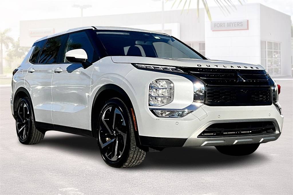 2023 Mitsubishi Outlander SE — SUV — 49,502 mi — Fort Myers, FL