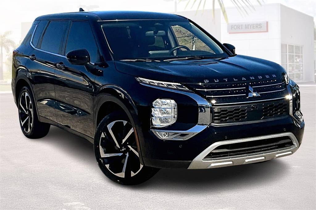 2023 Mitsubishi Outlander SE — SUV — 32,839 mi — Fort Myers, FL
