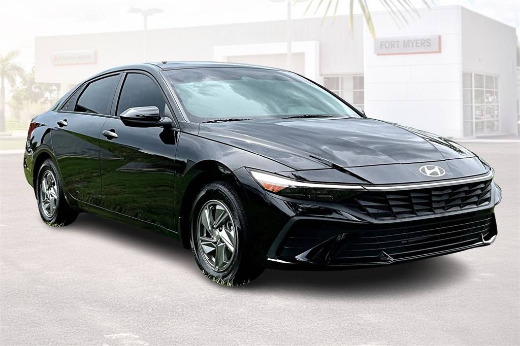 2024 Hyundai Elantra SE — Sedan — 15,265 mi — Fort Myers, FL