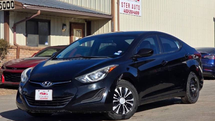 2016 Hyundai Elantra SE — Sedan — 76,609 mi — Lincoln, NE