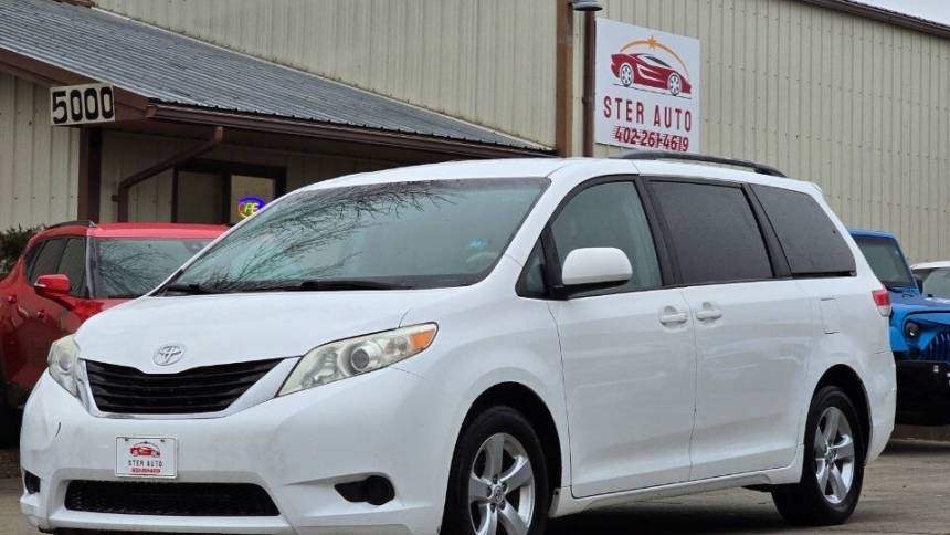 2013 Toyota Sienna LE — Minivan — 83,372 mi — Lincoln, NE