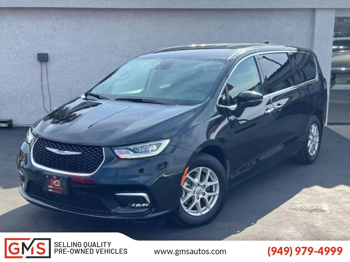 2023 Chrysler Pacifica Touring L — Minivan — 52,773 mi — Placentia, CA