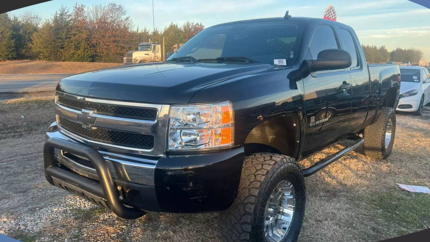 2010 Chevrolet Silverado 1500 LT — Pickup Truck — 166,289 mi — Nevada, TX