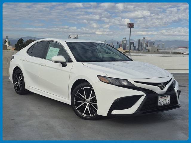 2022 Toyota Camry SE — Sedan — 48,447 mi — Los Angeles, CA