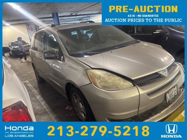 2004 Toyota Sienna XLE — Minivan — 199,810 mi — Los Angeles, CA