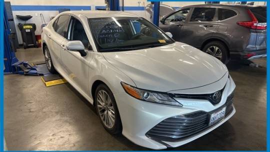 2020 Toyota Camry XLE — Sedan — 42,231 mi — Los Angeles, CA