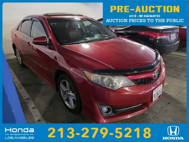 2014 Toyota Camry SE — Sedan — 106,226 mi — Los Angeles, CA