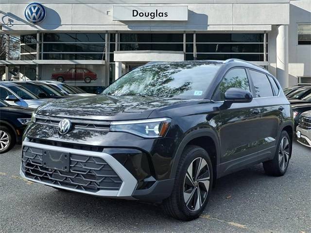 2025 Volkswagen Taos SE — SUV — 3,108 mi — Summit, NJ