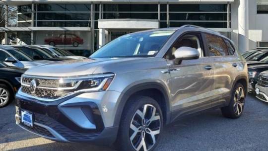 2022 Volkswagen Taos SEL — SUV — 10,108 mi — Summit, NJ
