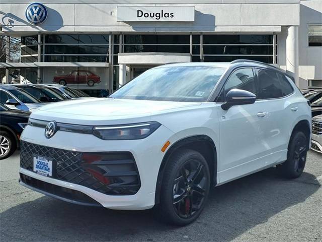 2025 Volkswagen Tiguan SE R-Line Black — SUV — 416 mi — Summit, NJ