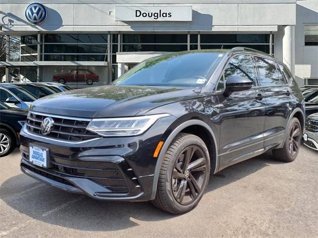 2023 Volkswagen Tiguan SE R-Line Black — SUV — 9,735 mi — Summit, NJ
