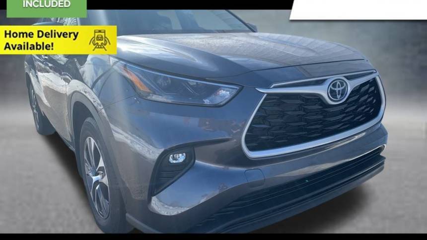 2023 Toyota Highlander XLE — SUV — 30,657 mi — Barboursville, WV