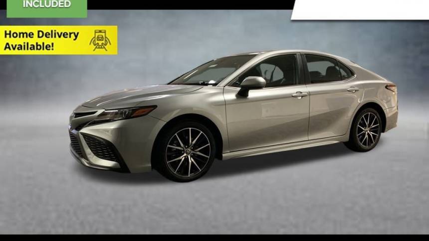 2024 Toyota Camry SE — Sedan — 12,654 mi — Charleston, WV