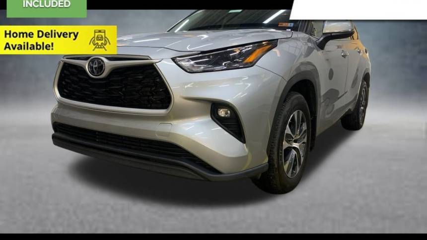 2024 Toyota Highlander LE — SUV — 10,281 mi — Charleston, WV