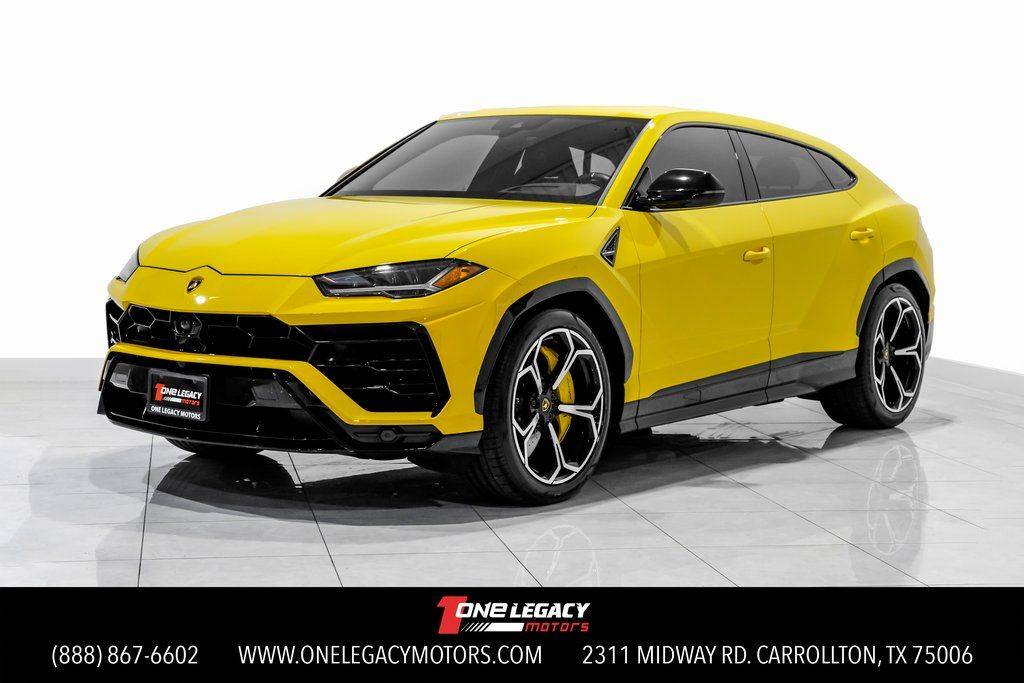 2022 Lamborghini Urus Standard
