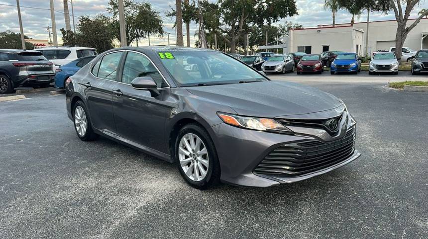 2018 Toyota Camry SE — Sedan — 104,863 mi — Vero Beach, FL