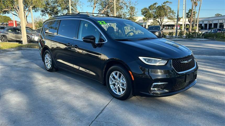 2022 Chrysler Pacifica Touring L — Minivan — 76,907 mi — Vero Beach, FL
