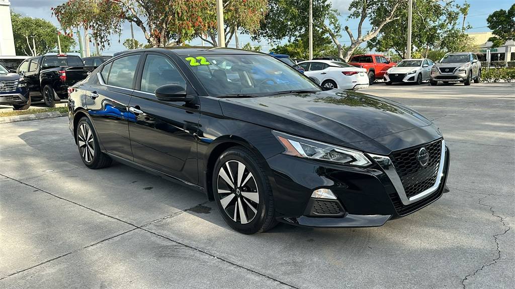 2022 Nissan Altima SV — Sedan — 16,811 mi — Vero Beach, FL