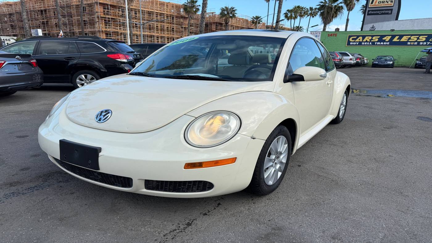 2009 Volkswagen New Beetle S — Hatchback — 153,745 mi — Long Beach, CA