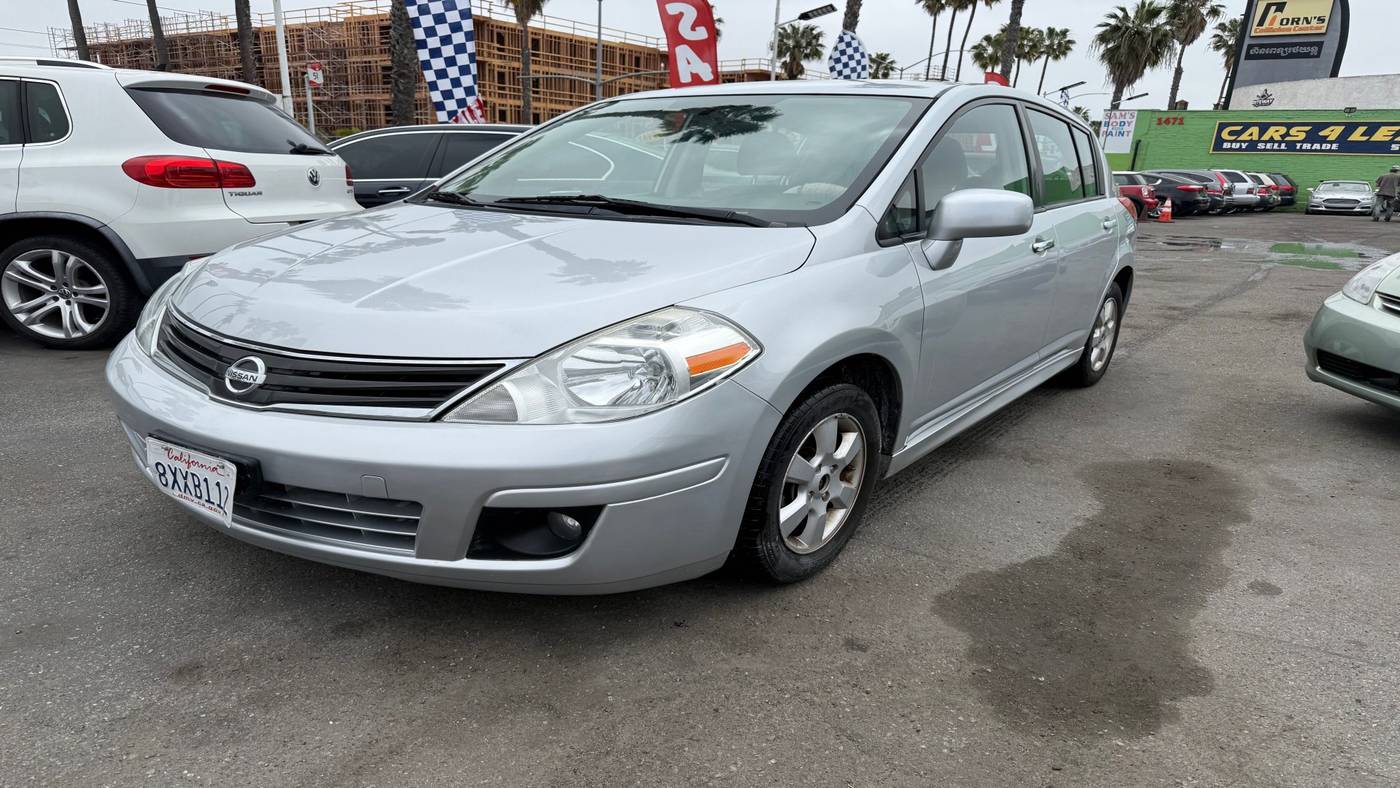 2010 Nissan Versa 1.8 SL — Hatchback — 141,341 mi — Long Beach, CA