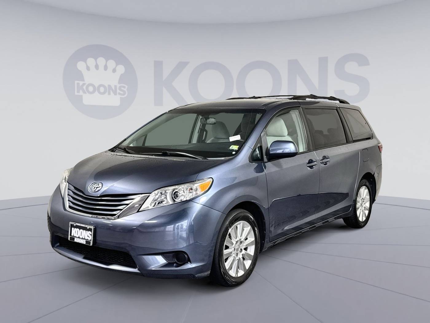 2015 Toyota Sienna LE — Minivan — 27,740 mi — Vienna, VA