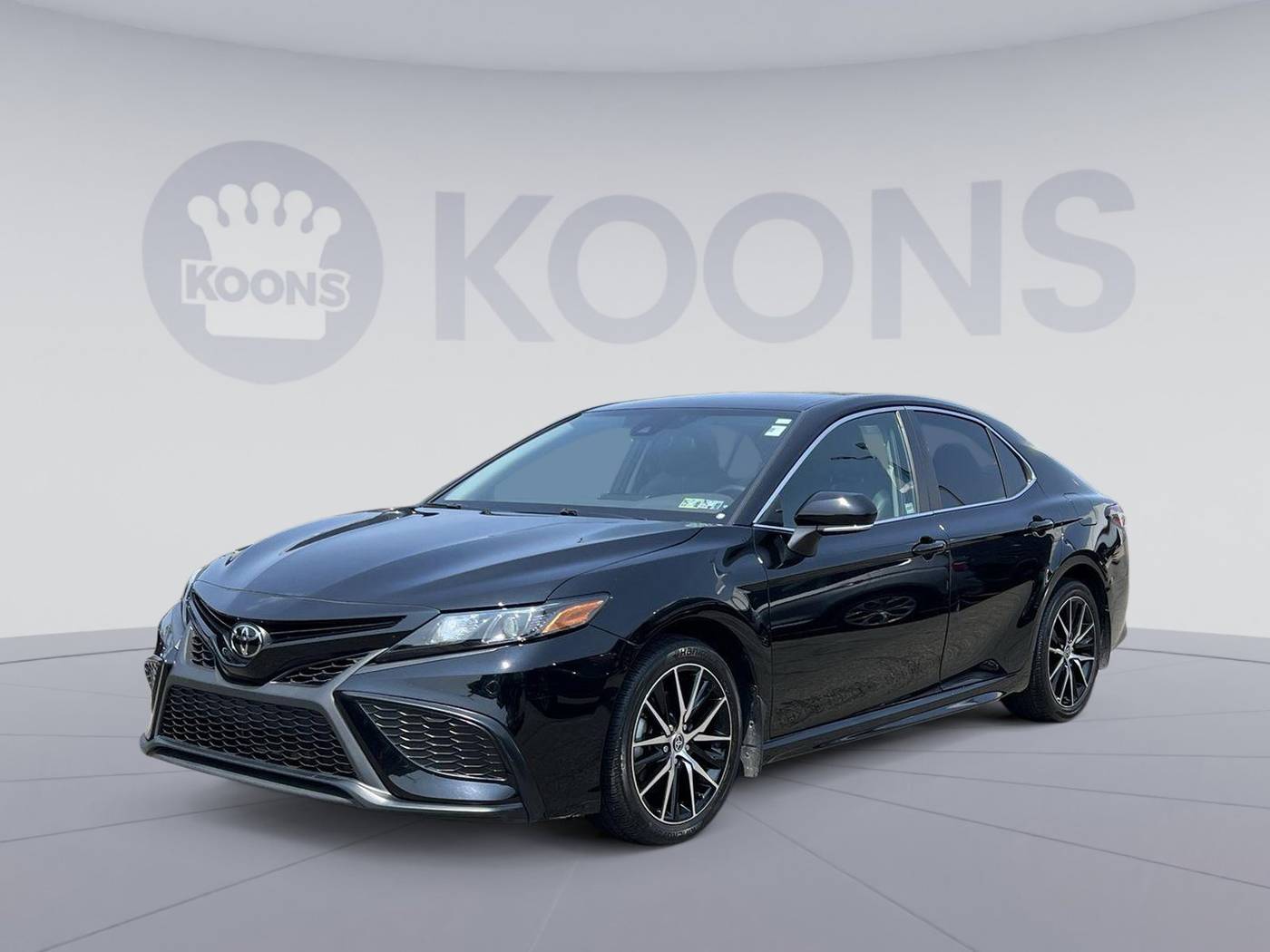 2023 Toyota Camry SE — Sedan — 28,564 mi — Vienna, VA