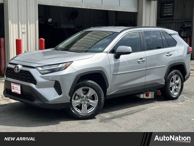 2025 Toyota RAV4 XLE — SUV — 4,110 mi — Leesburg, VA