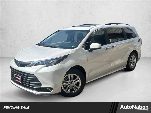 2025 Toyota Sienna XLE — Minivan — 7,363 mi — Leesburg, VA