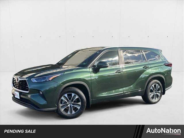 2025 Toyota Highlander XLE — SUV — 7,135 mi — Leesburg, VA