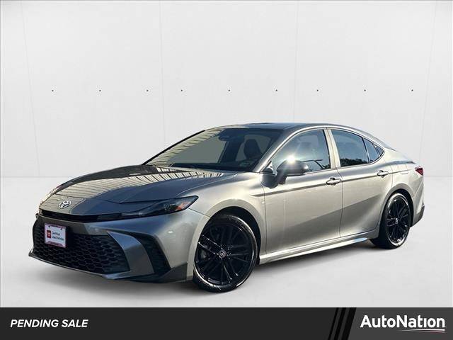 2025 Toyota Camry Hybrid SE — Sedan — 588 mi — Leesburg, VA