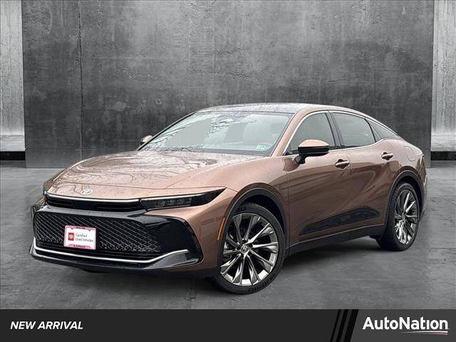 2025 Toyota Crown Limited — Sedan — 7,543 mi — Leesburg, VA