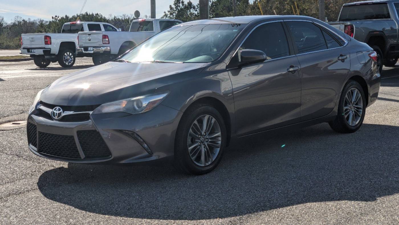 2017 Toyota Camry SE — Sedan — 114,907 mi — Thomasville, AL