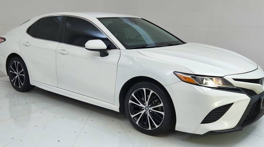 2020 Toyota Camry SE — Sedan — 60,990 mi — Elizabeth, NJ