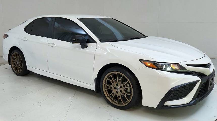 2023 Toyota Camry SE Nightshade — Sedan — 31,495 mi — Elizabeth, NJ