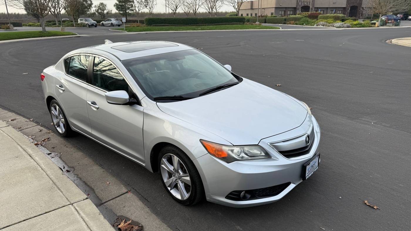 2013 Acura ILX Premium Package — Sedan — 117,552 mi — Modesto, CA
