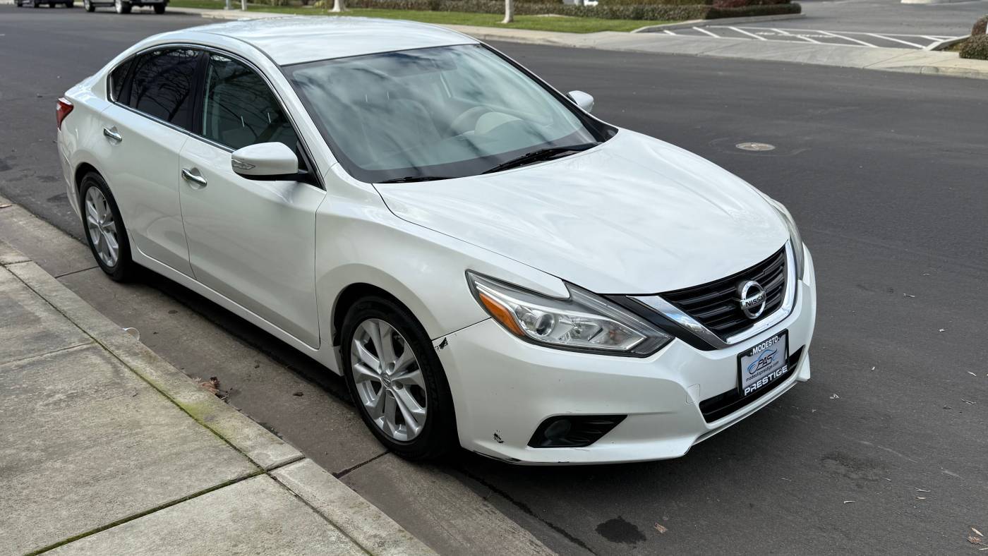2017 Nissan Altima 2.5 SL — Sedan — 111,121 mi — Modesto, CA