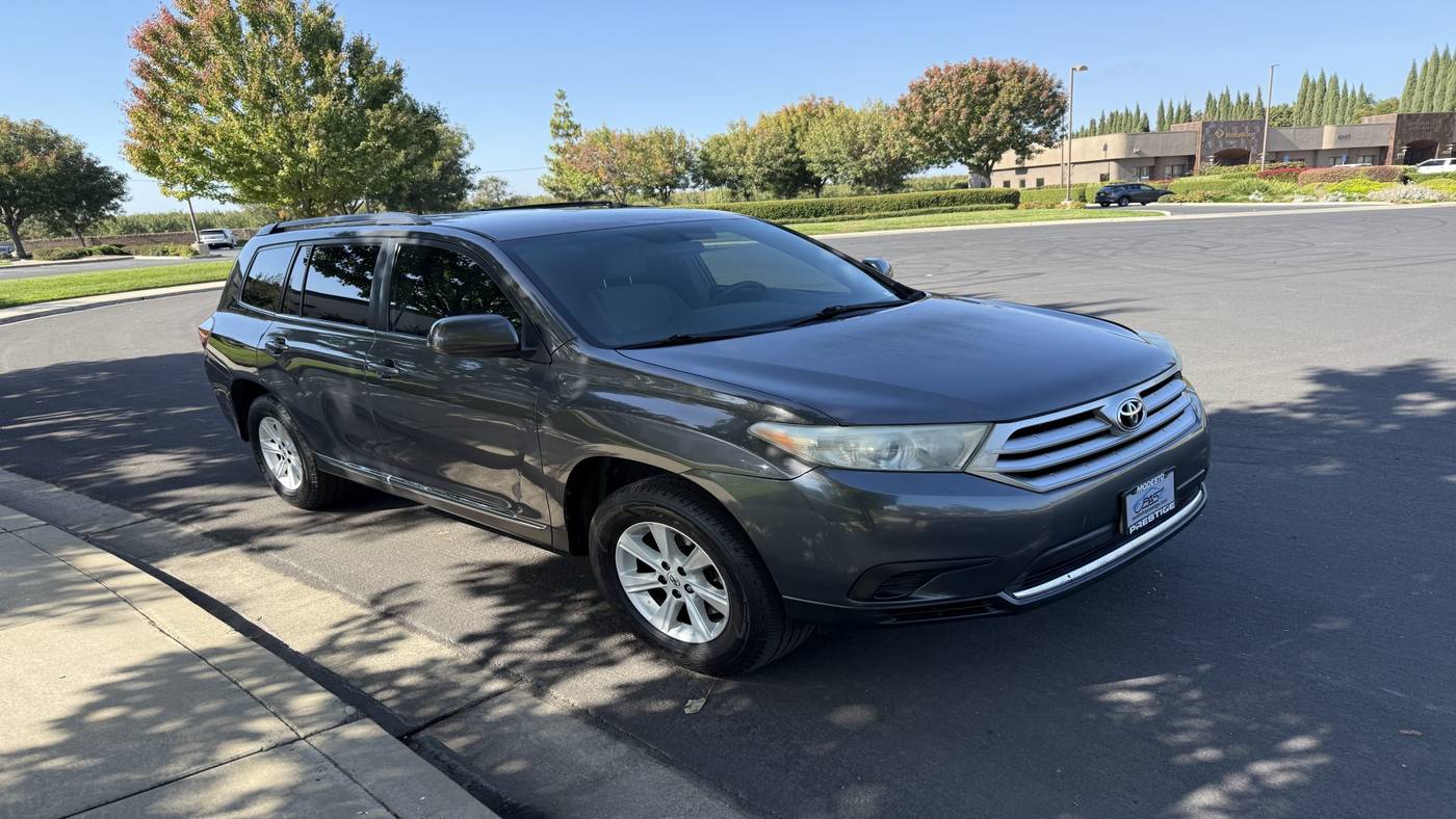 2013 Toyota Highlander SE V6 — SUV — 257,030 mi — Modesto, CA
