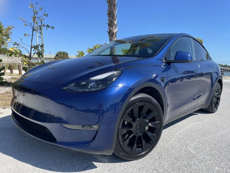2024 Tesla Model Y Long Range — SUV — 21,958 mi — Sarasota, FL