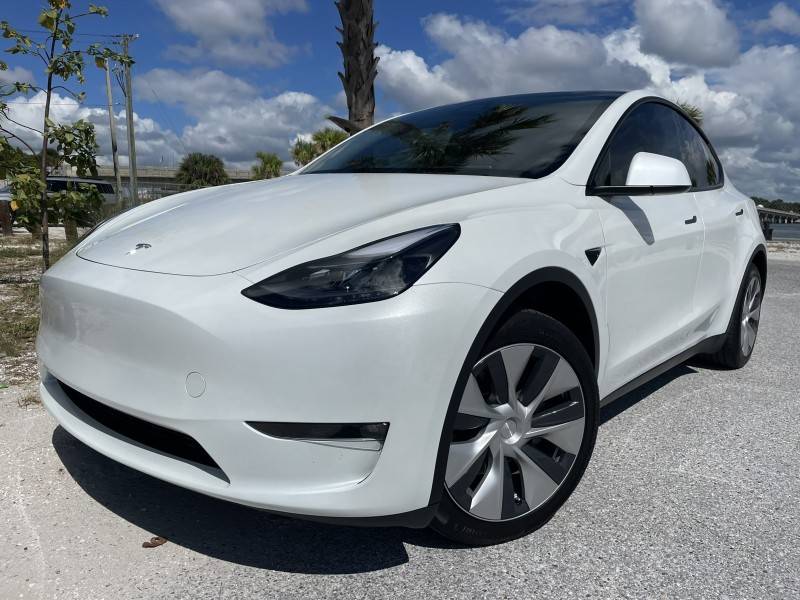 2024 Tesla Model Y Long Range — SUV — 19,870 mi — Sarasota, FL