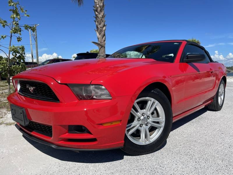 2014 Ford Mustang V6 — Convertible — 43,136 mi — Sarasota, FL