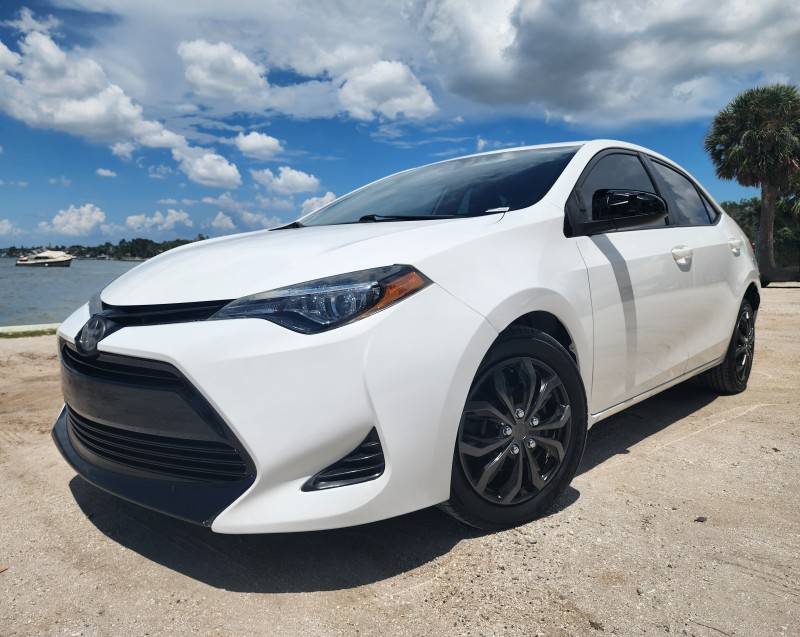 2019 Toyota Corolla XLE — Sedan — 70,616 mi — Sarasota, FL