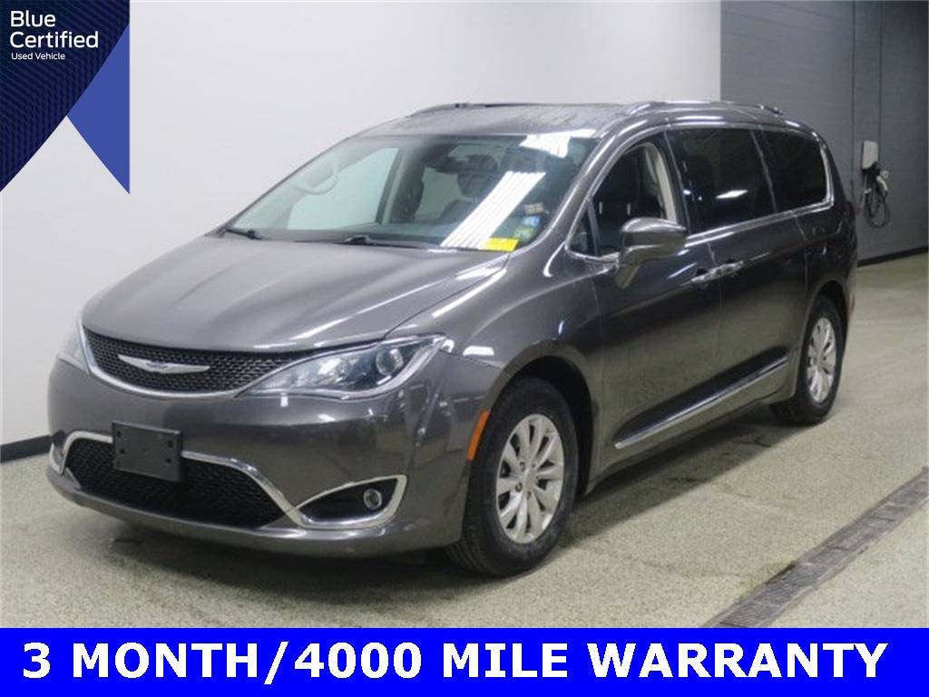 2019 Chrysler Pacifica Touring L — Minivan — 87,618 mi — West Bend, WI
