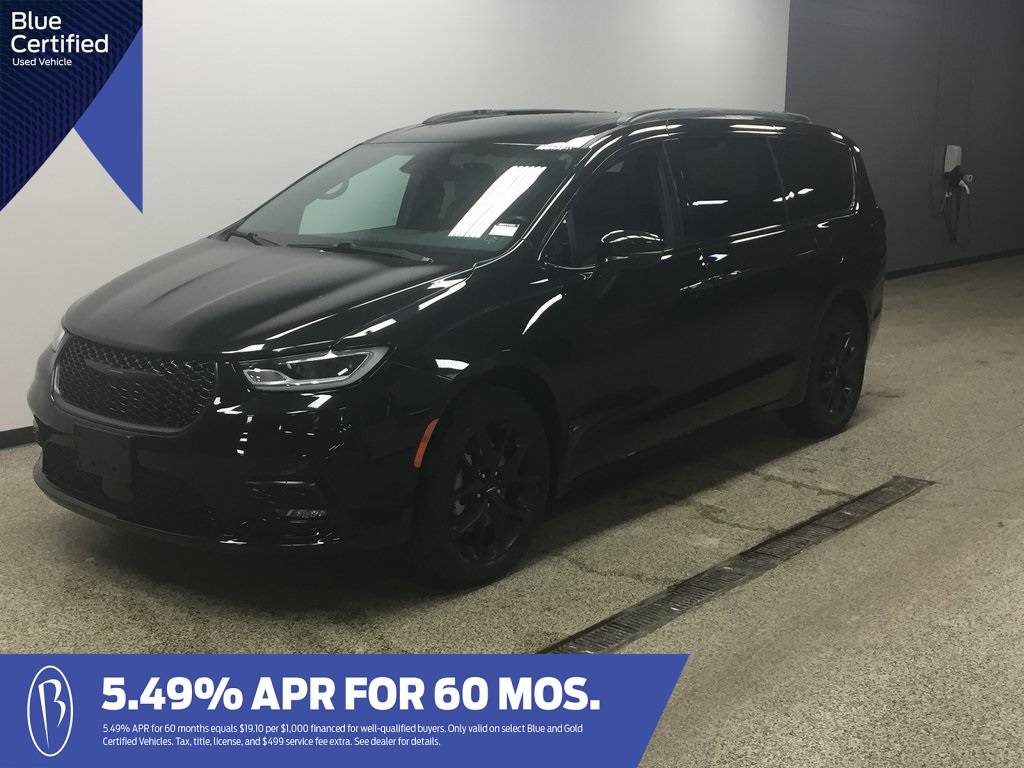 2021 Chrysler Pacifica Limited — Minivan — 32,172 mi — West Bend, WI