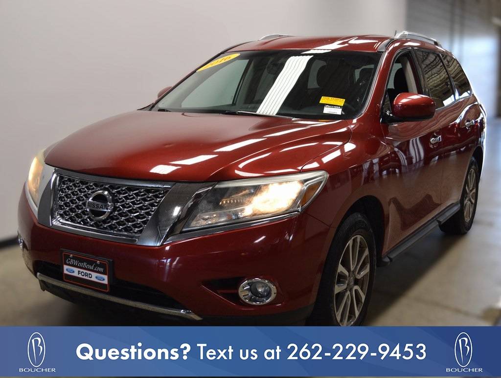 2016 Nissan Pathfinder SV — SUV — 124,195 mi — West Bend, WI