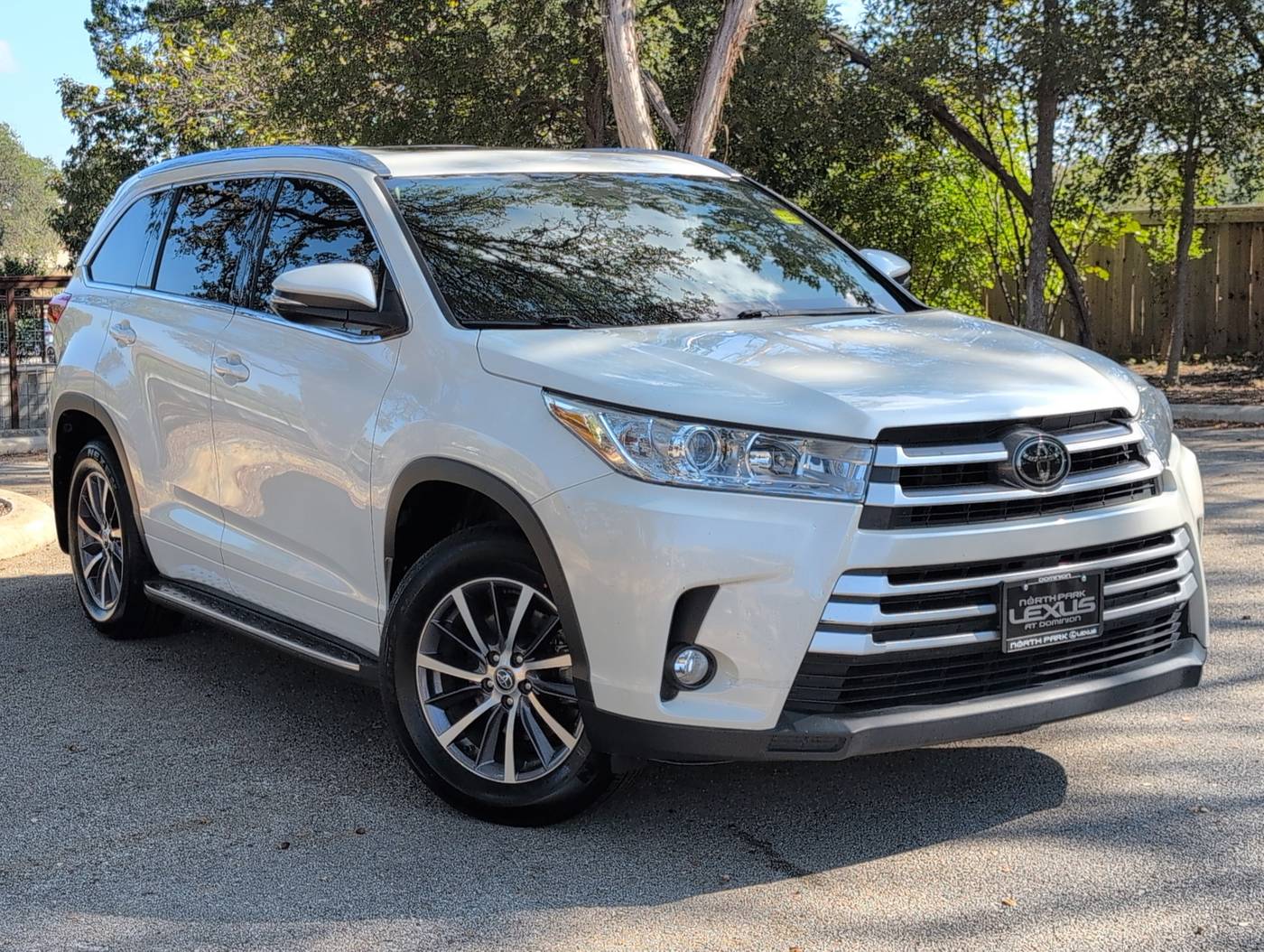 2017 Toyota Highlander XLE — SUV — 97,178 mi — San Antonio, TX